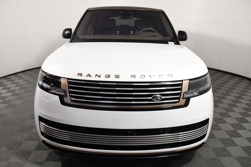 Used 2023 Land Rover Range Rover SV AWD/4WD image 10
