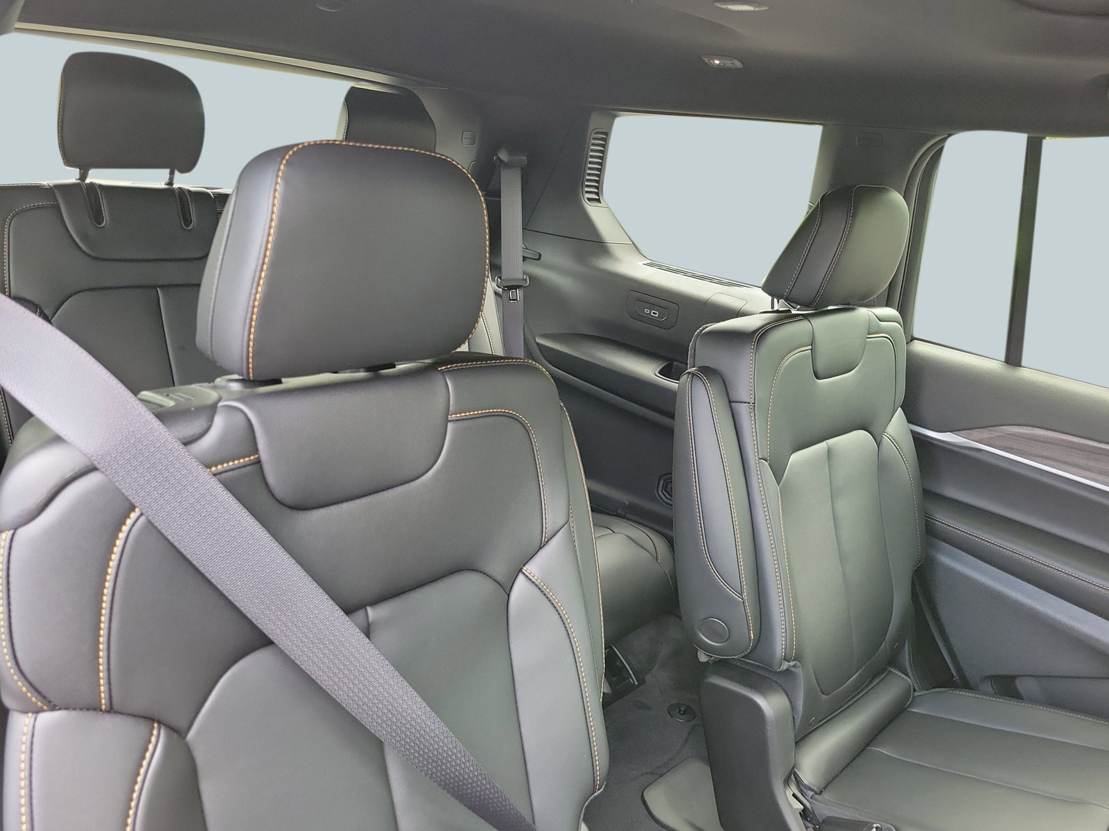 New 2026 Jeep Grand Cherokee L Limited AWD/4WD image 35