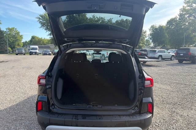 Used 2023 Ford Escape Active w/ Tech Pack #1 AWD/4WD image 12