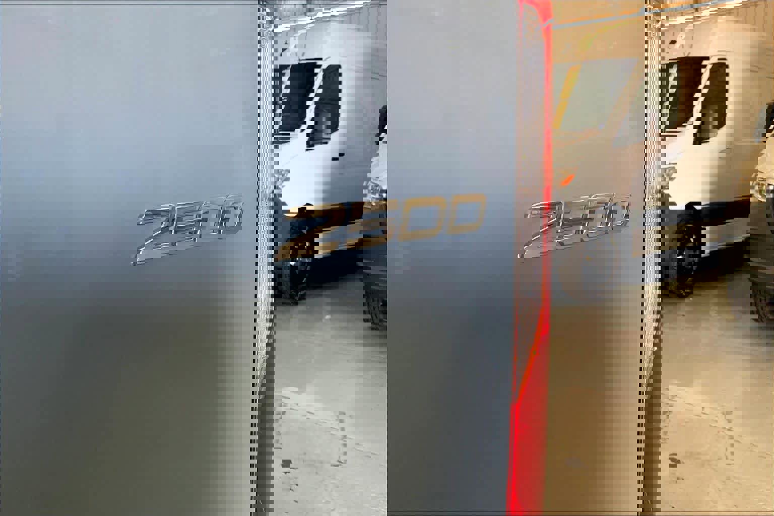 Used 2025 Mercedes-Benz Sprinter 2500 image 13