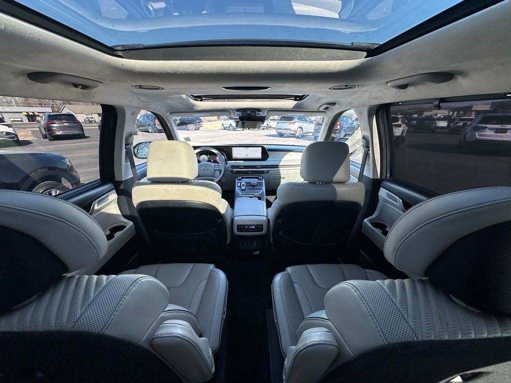 Used 2023 Hyundai Palisade Calligraphy image 47