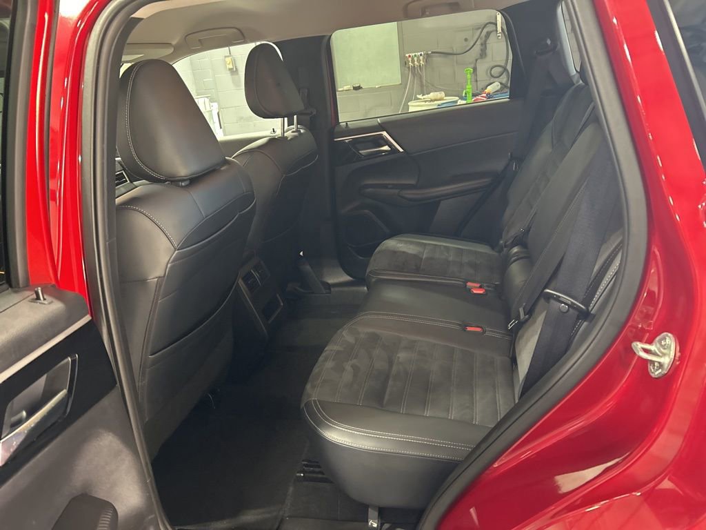 Used 2024 Mitsubishi Outlander SE image 20