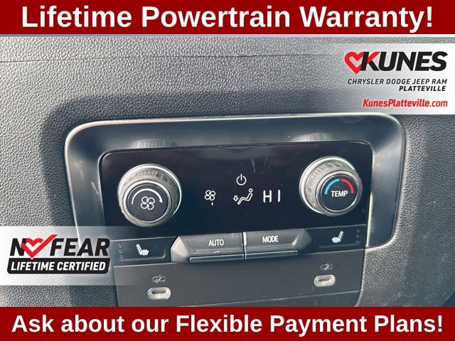 Used 2024 Chevrolet Suburban RST w/ Luxury Package image 35