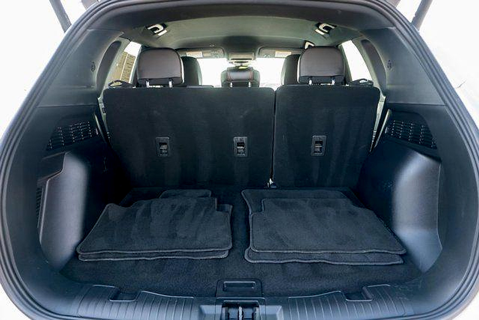 Used 2026 Ford Escape ST-Line Elite w/ Premium Technology Package AWD/4WD image 10