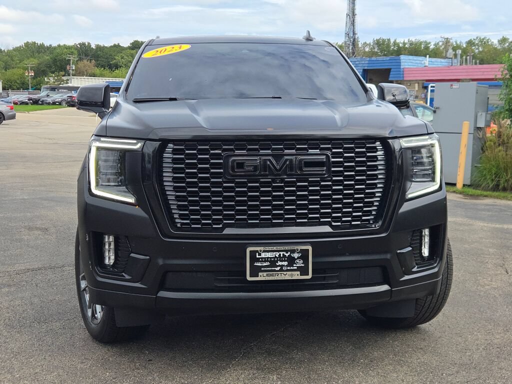 Used 2023 GMC Yukon Denali Ultimate AWD/4WD image 6
