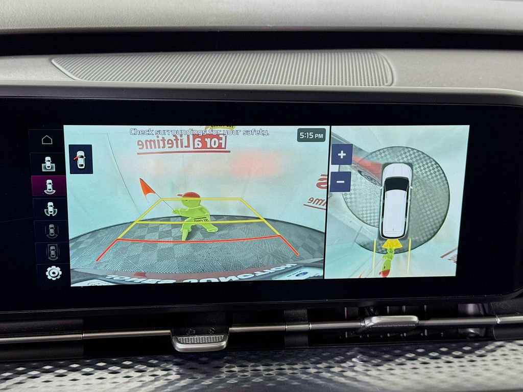 Used 2024 Kia Carnival SX Prestige image 7