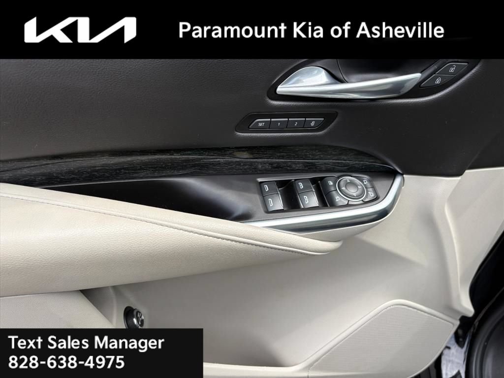 Used 2021 Cadillac XT4 Premium Luxury FWD image 25