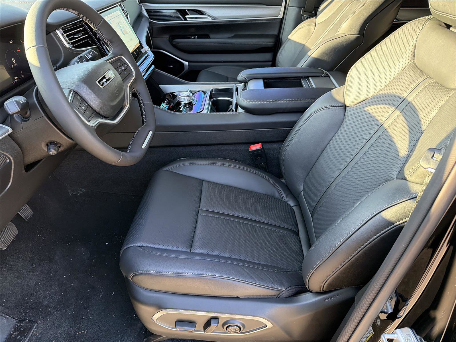 New 2026 Jeep Grand Wagoneer Limited image 10