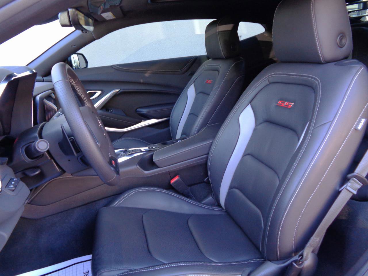 Used 2023 Chevrolet Camaro SS RWD image 10