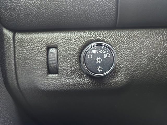 Used 2021 Chevrolet Colorado LT w/ LT Convenience Package image 10