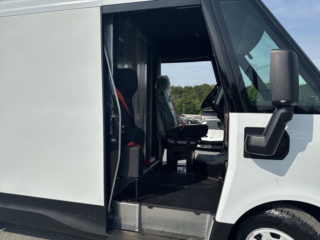 Used 2024 Chevrolet Brightdrop 400 w/ Commercial Equipment Package AWD/4WD image 23