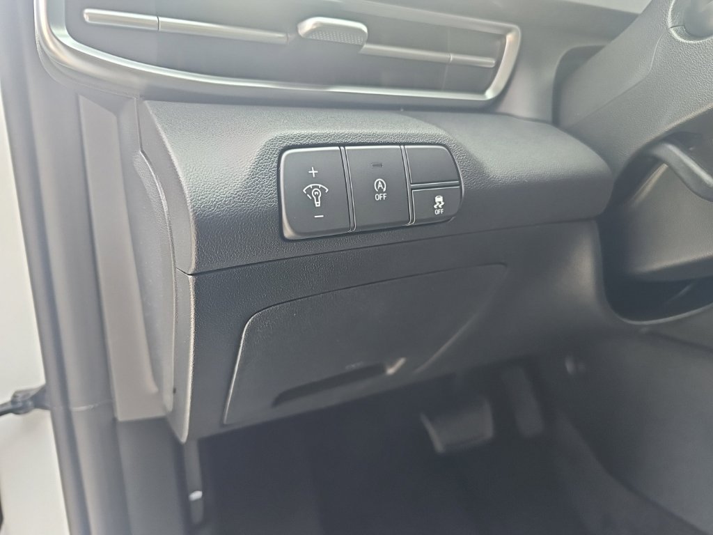 New 2026 Hyundai Elantra SE FWD image 15