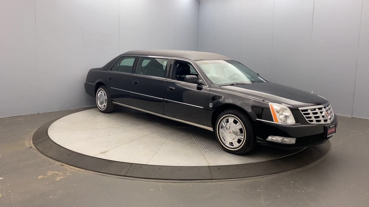 Used 2009 Cadillac DTS Limousine FWD image 7