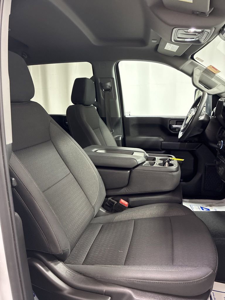 Used 2025 Chevrolet Silverado 2500 Custom w/ Custom Value Package image 26