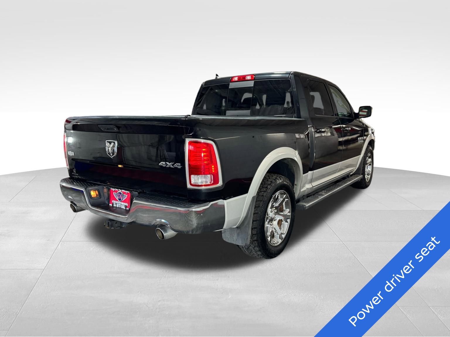 Used 2017 RAM 1500 Laramie w/ Convenience Group image 4