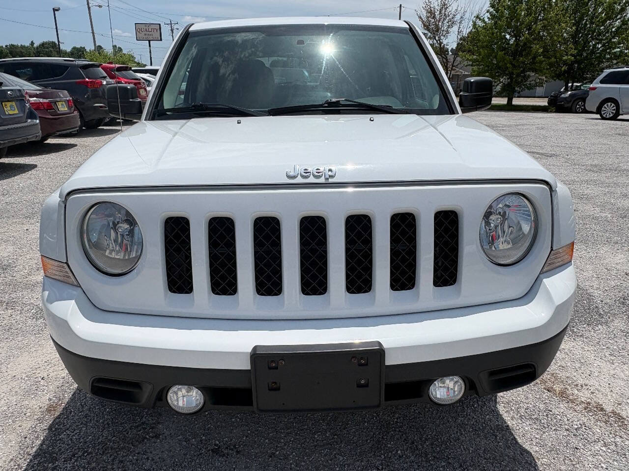 Used 2016 Jeep Patriot Sport w/ Power Value Group AWD/4WD image 2