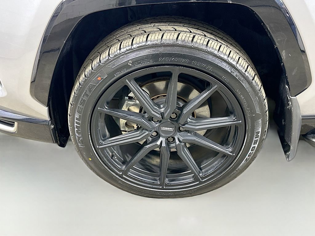 Used 2022 Toyota RAV4 SE w/ Weather & Moonroof Package image 8