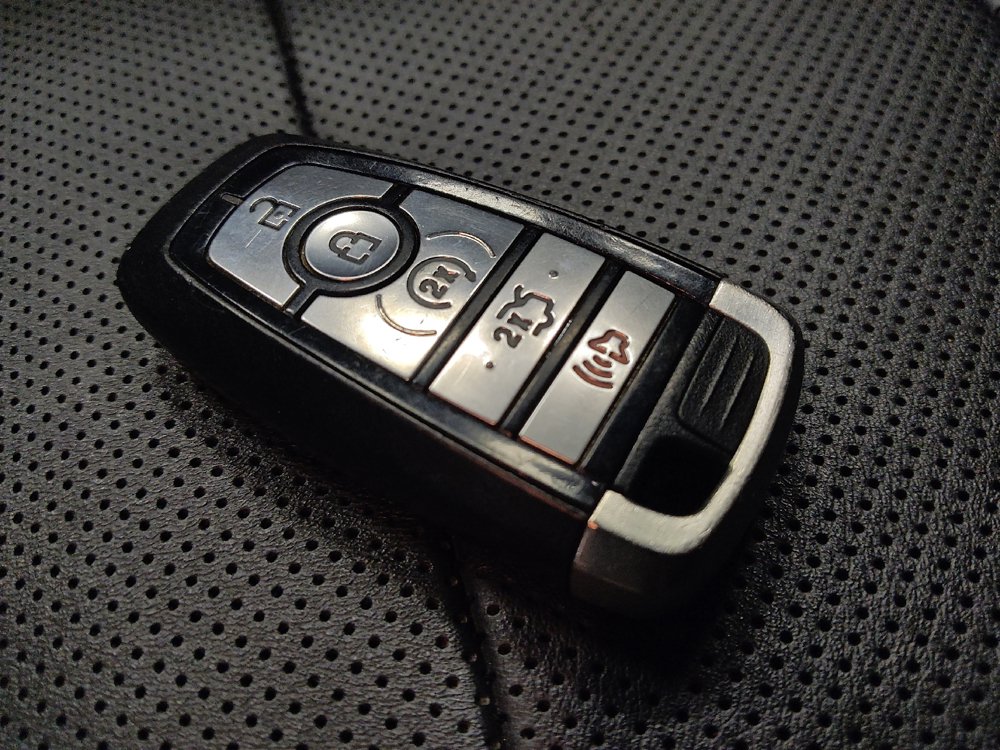 Used 2020 Ford Mustang Premium RWD image 32