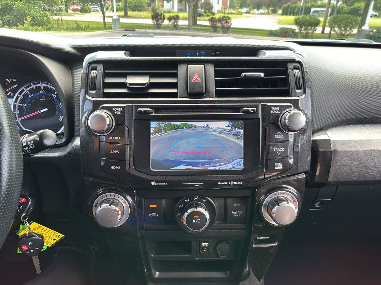 Used 2019 Toyota 4Runner TRD Off-Road Premium AWD/4WD image 29
