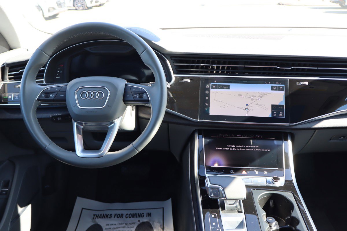 Used 2023 Audi Q8 Prestige w/ Prestige Package image 13