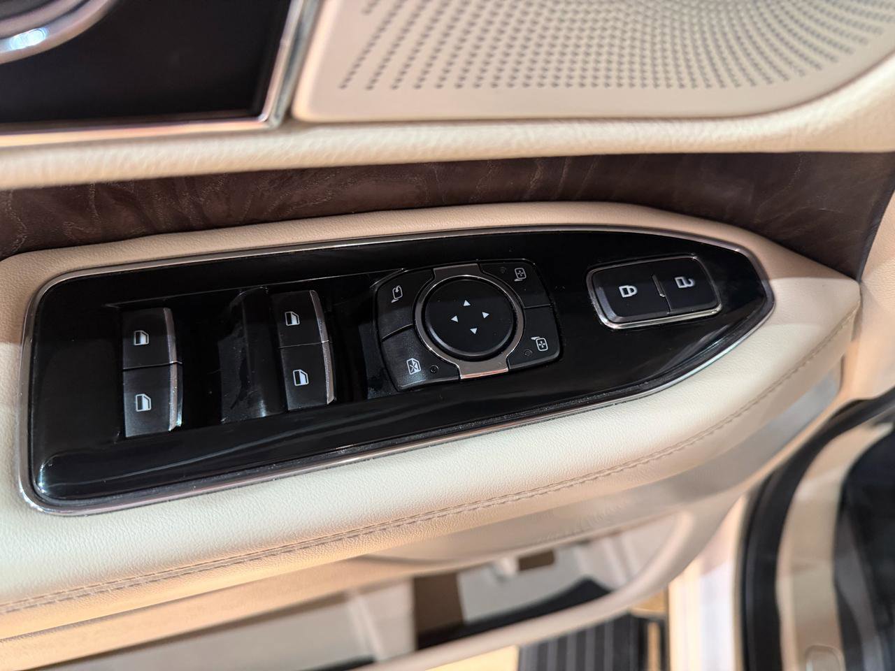 Used 2018 Lincoln Navigator Reserve w/ Technology Package AWD/4WD image 44