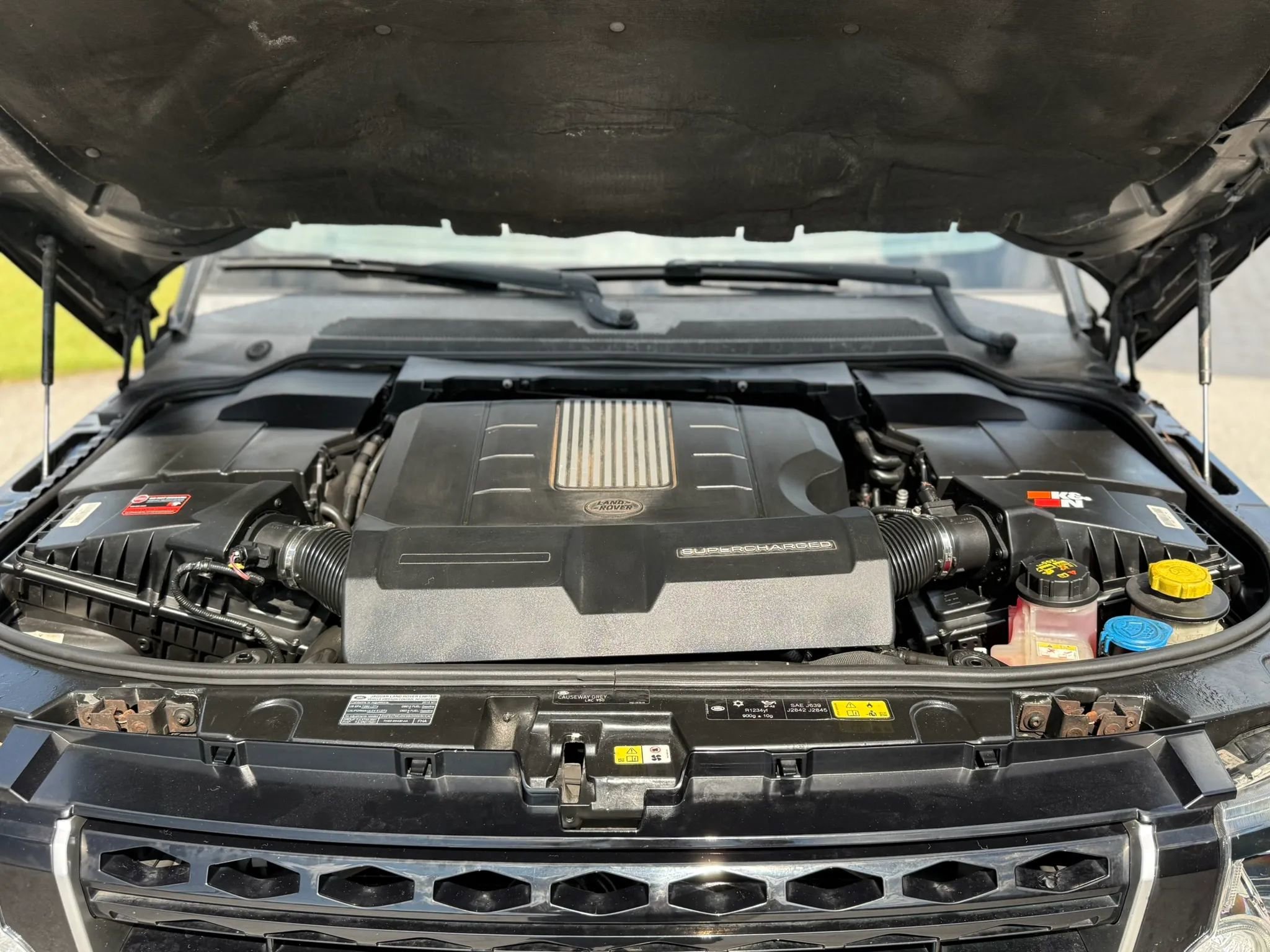 Used 2015 Land Rover LR4 HSE image 13