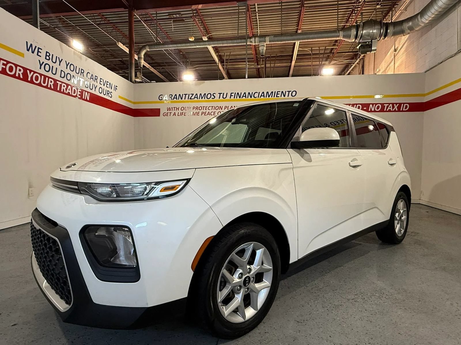 Used 2020 Kia Soul S FWD image 3