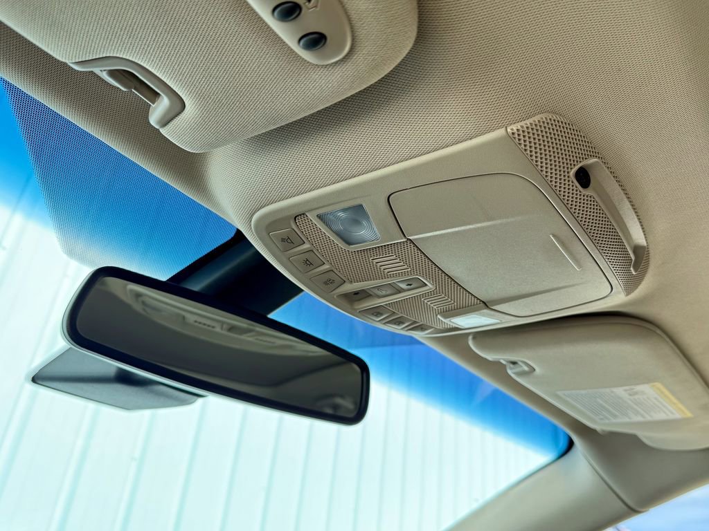 Used 2017 Lincoln MKX Reserve w/ Driver Assistance Package image 34