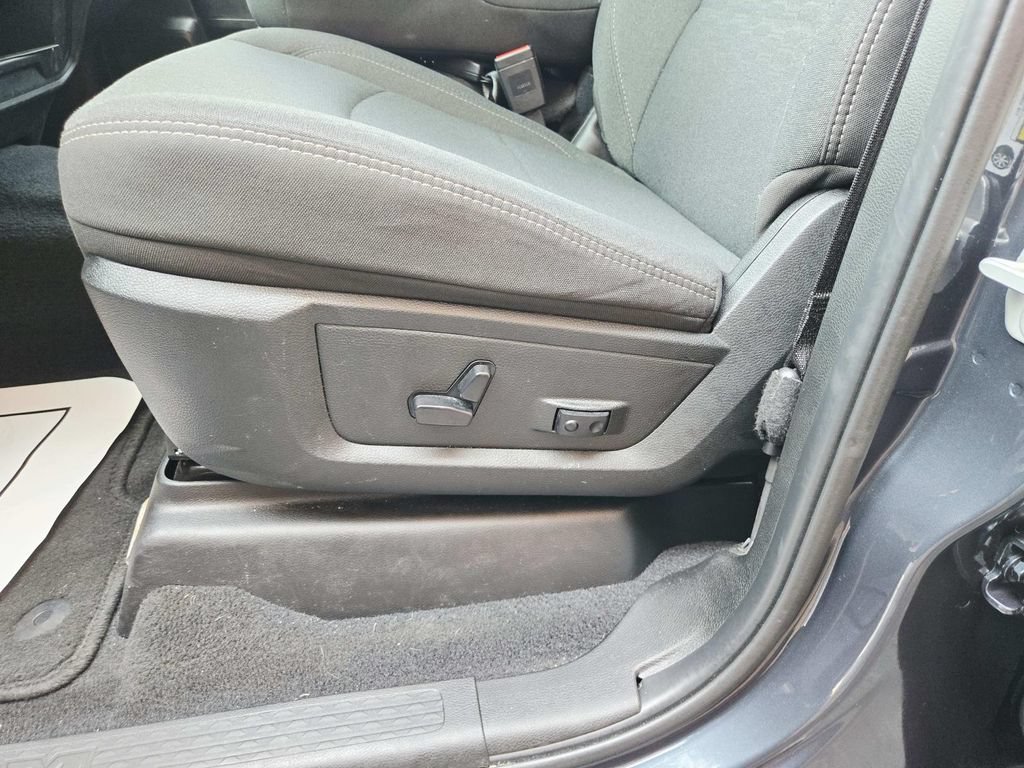 Used 2026 RAM 2500 Big Horn AWD/4WD image 35