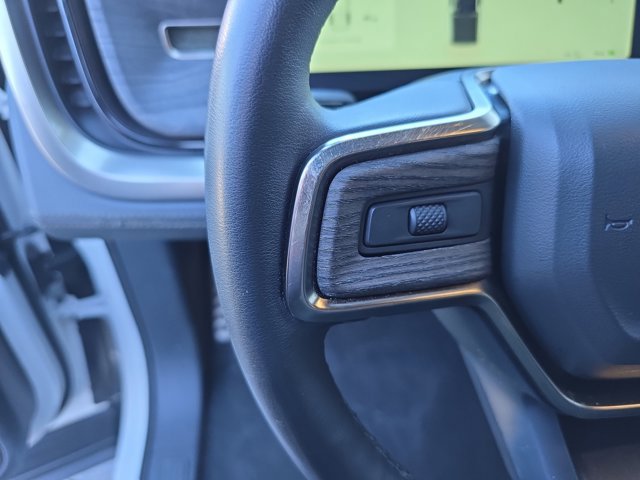 Used 2022 Rivian R1T Adventure image 16