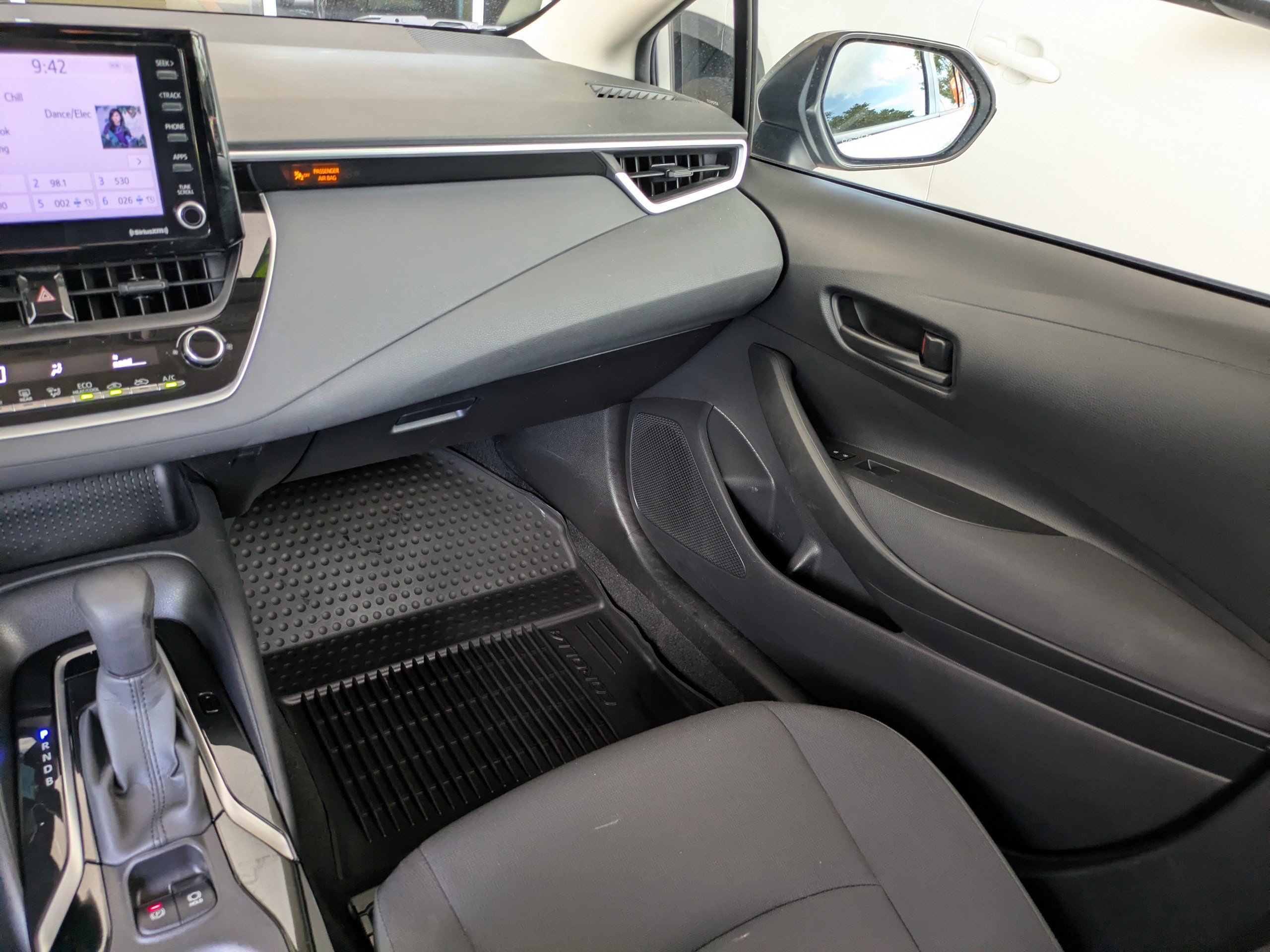 Used 2022 Toyota Corolla LE FWD image 17
