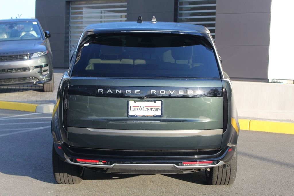 Used 2024 Land Rover Range Rover SE image 7
