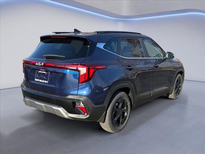 New 2026 Kia Seltos EX image 3
