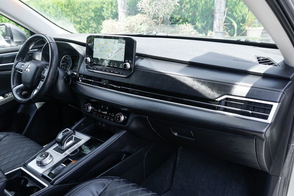 Used 2022 Mitsubishi Outlander SEL FWD image 37