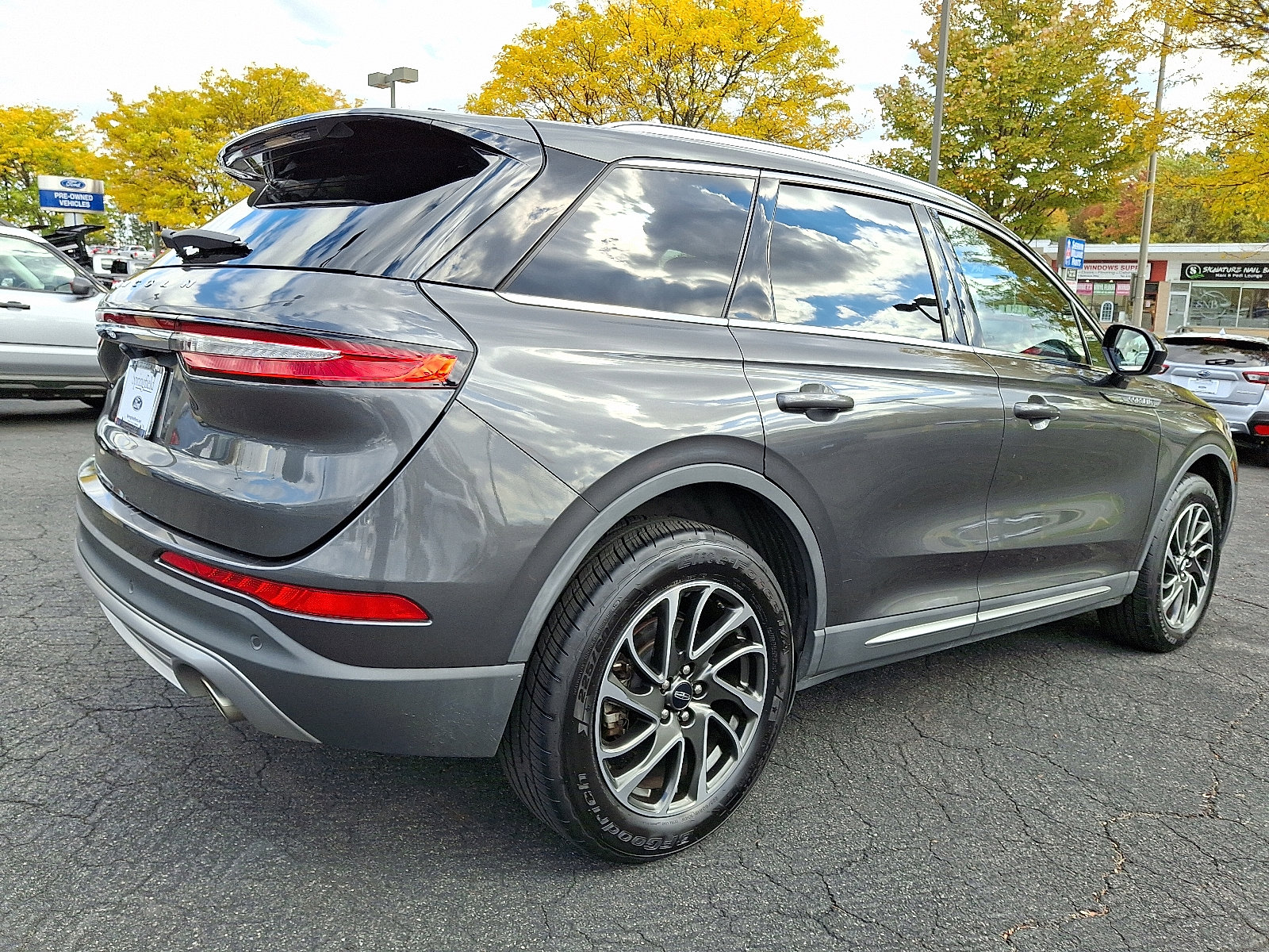 Used 2020 Lincoln Corsair AWD w/ Equipment Group 101A image 6