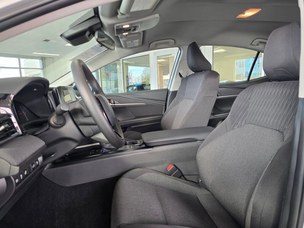 Used 2026 Toyota Camry LE image 22