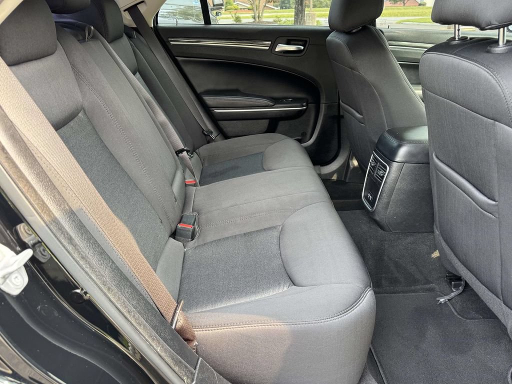 Used 2021 Chrysler 300 Touring w/ Sport Appearance Package RWD image 15