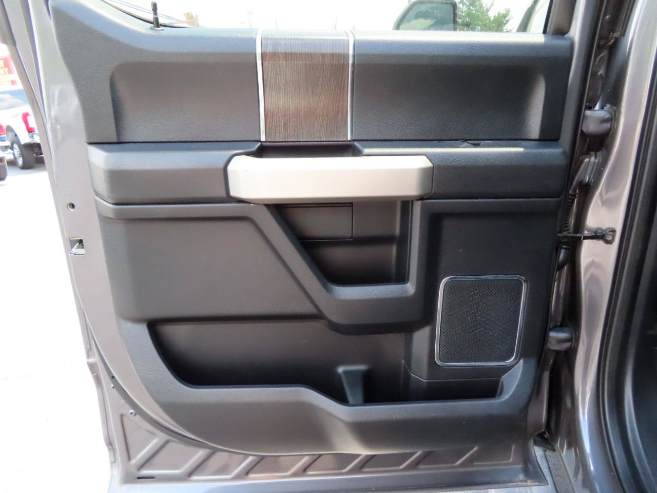 Used 2021 Ford F250 Lariat AWD/4WD image 32