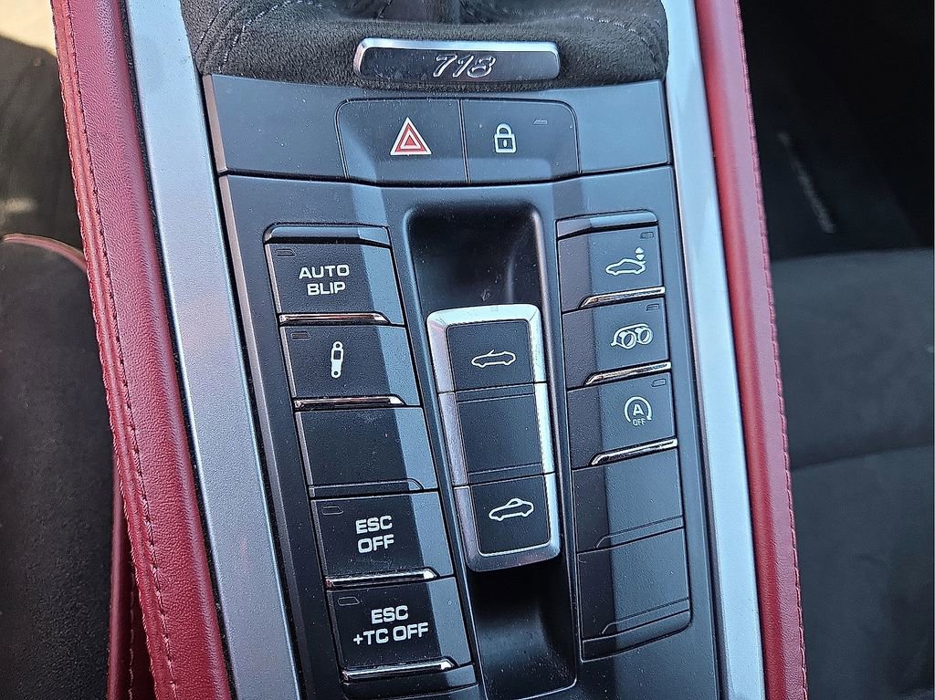 Used 2021 Porsche 718 Boxster Spyder image 25