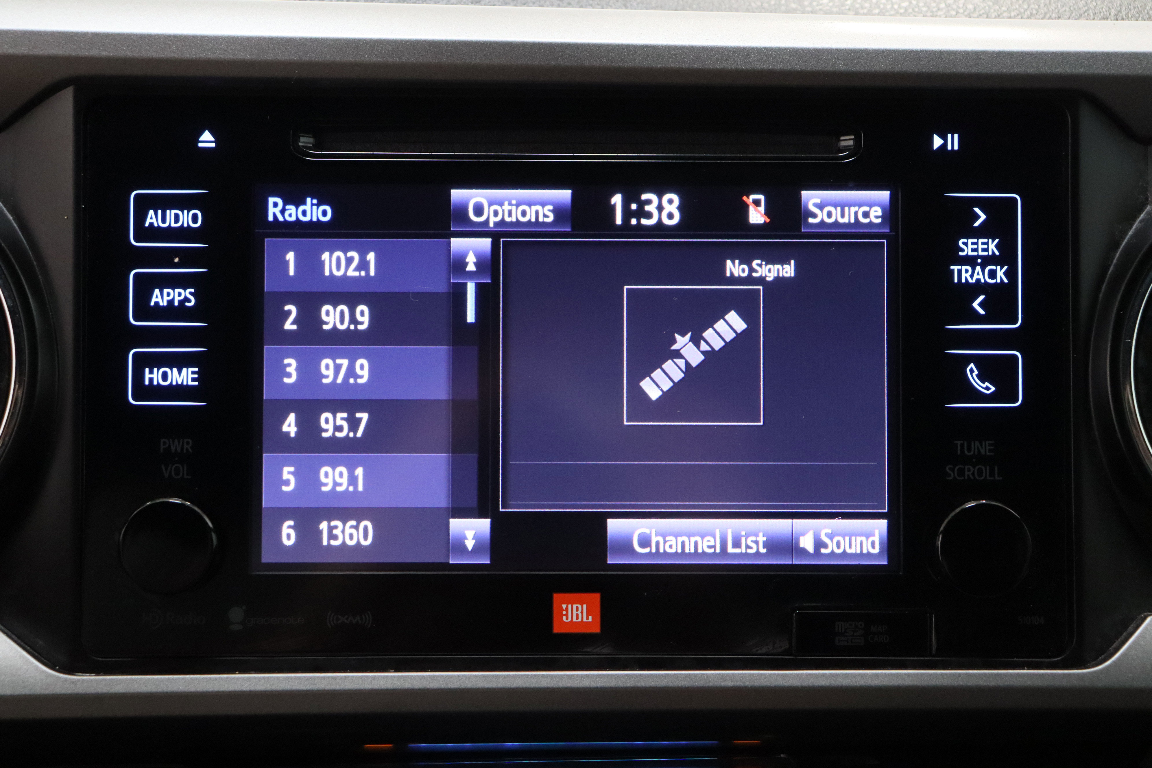 Used 2017 Toyota Tacoma Limited w/ Tow Package image 19