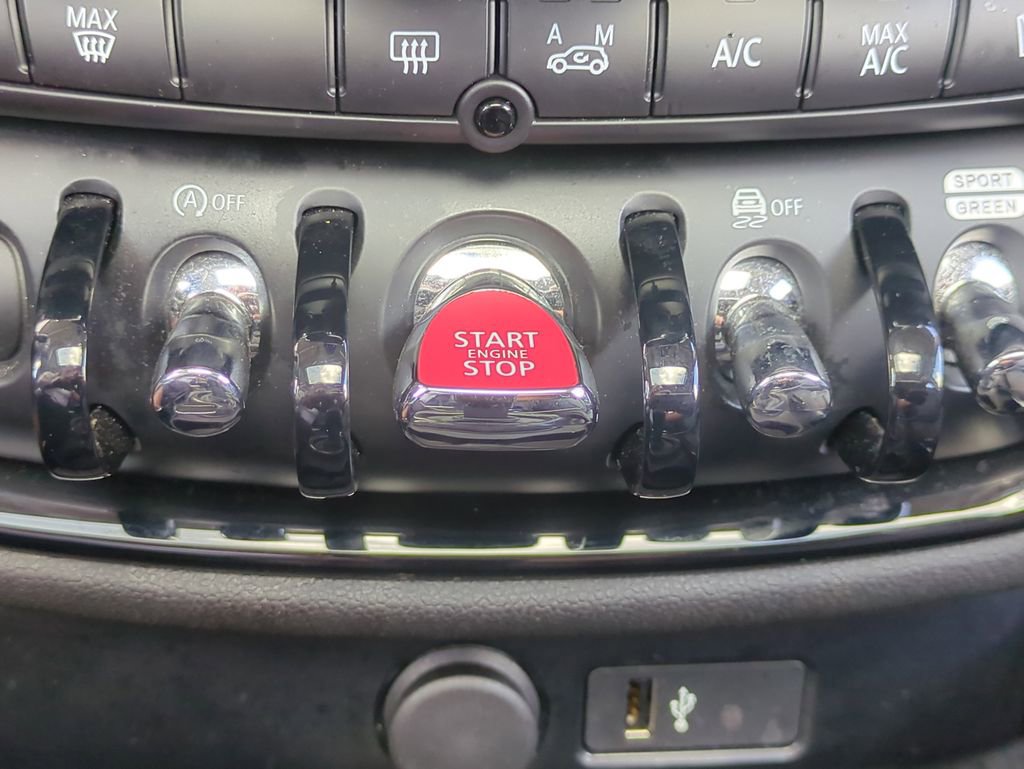Used 2024 MINI Cooper Clubman S image 32