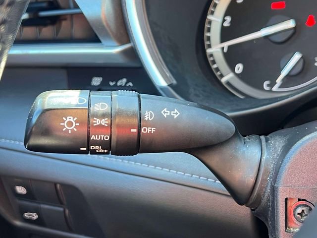 Used 2021 Toyota Highlander XLE image 29