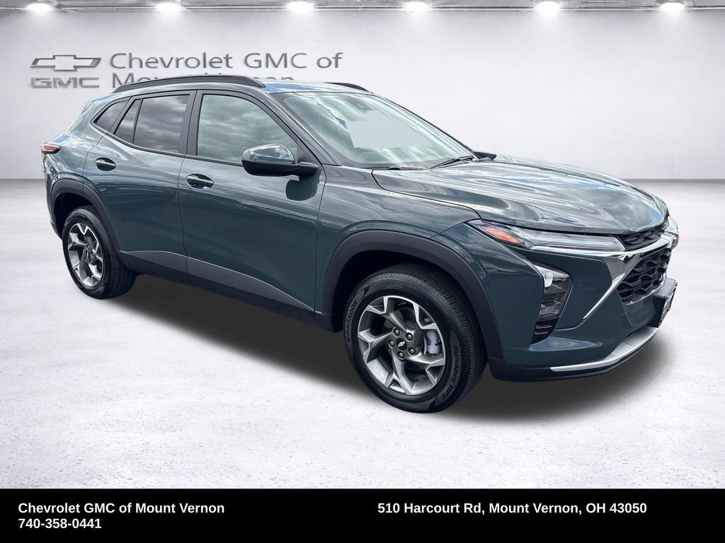 Used 2026 Chevrolet Trax LT FWD image 8
