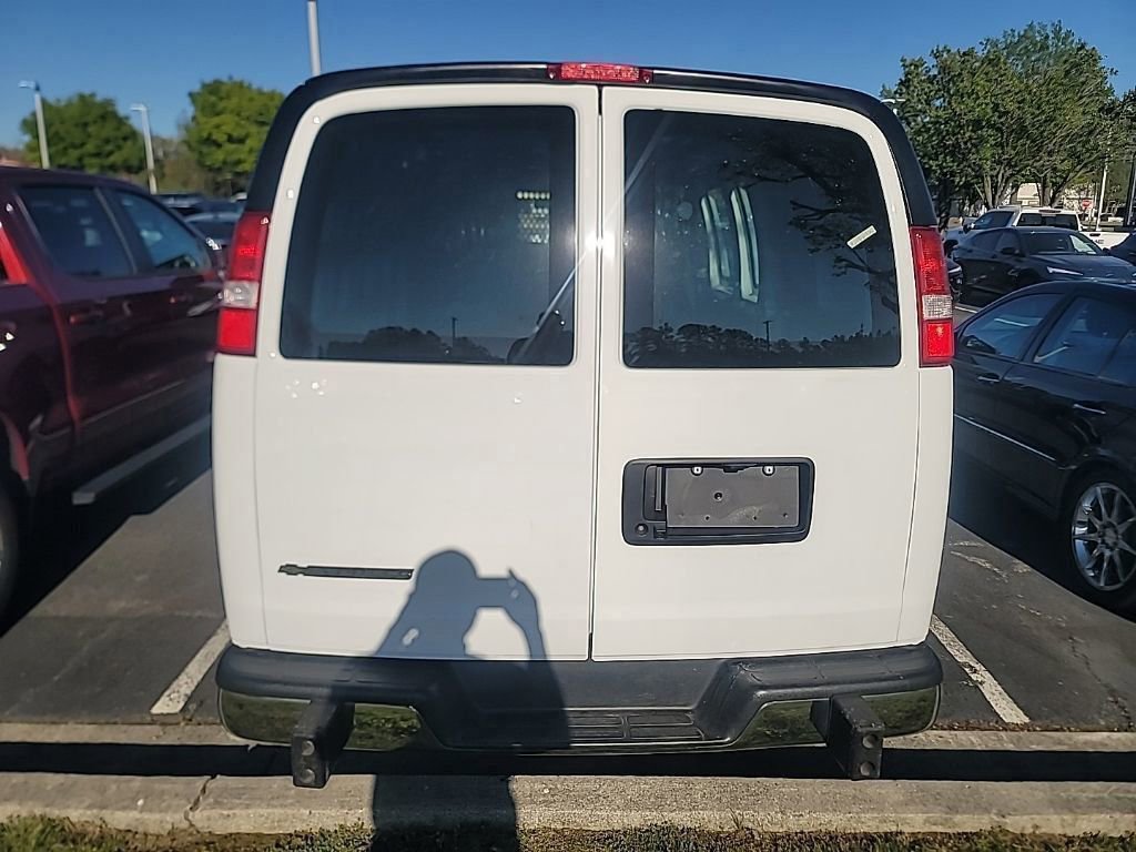 Used 2024 Chevrolet Express 2500 w/ Driver Convenience Package image 8