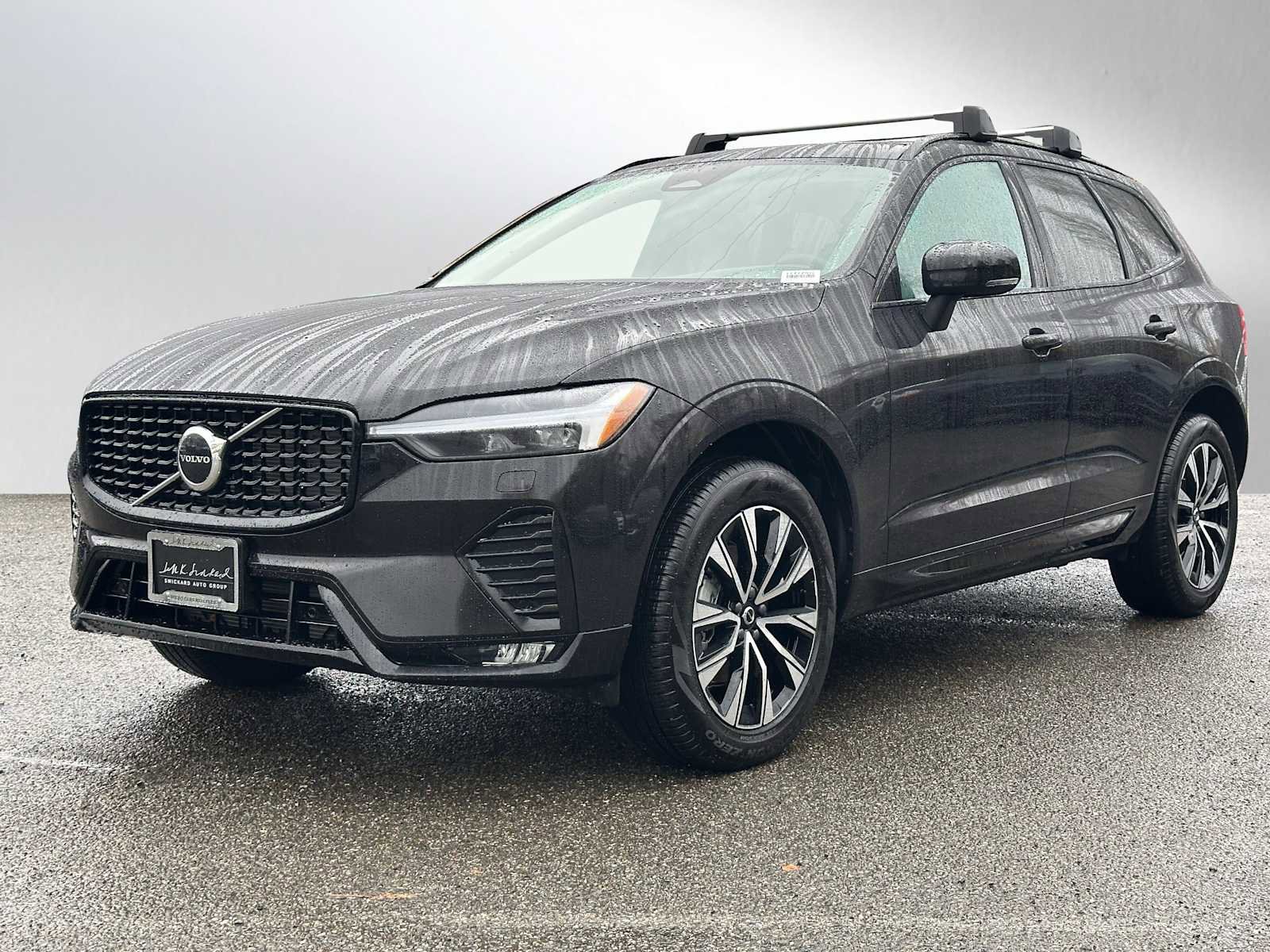 Used 2025 Volvo XC60 B5 Core w/ Protection Package Premier image 7