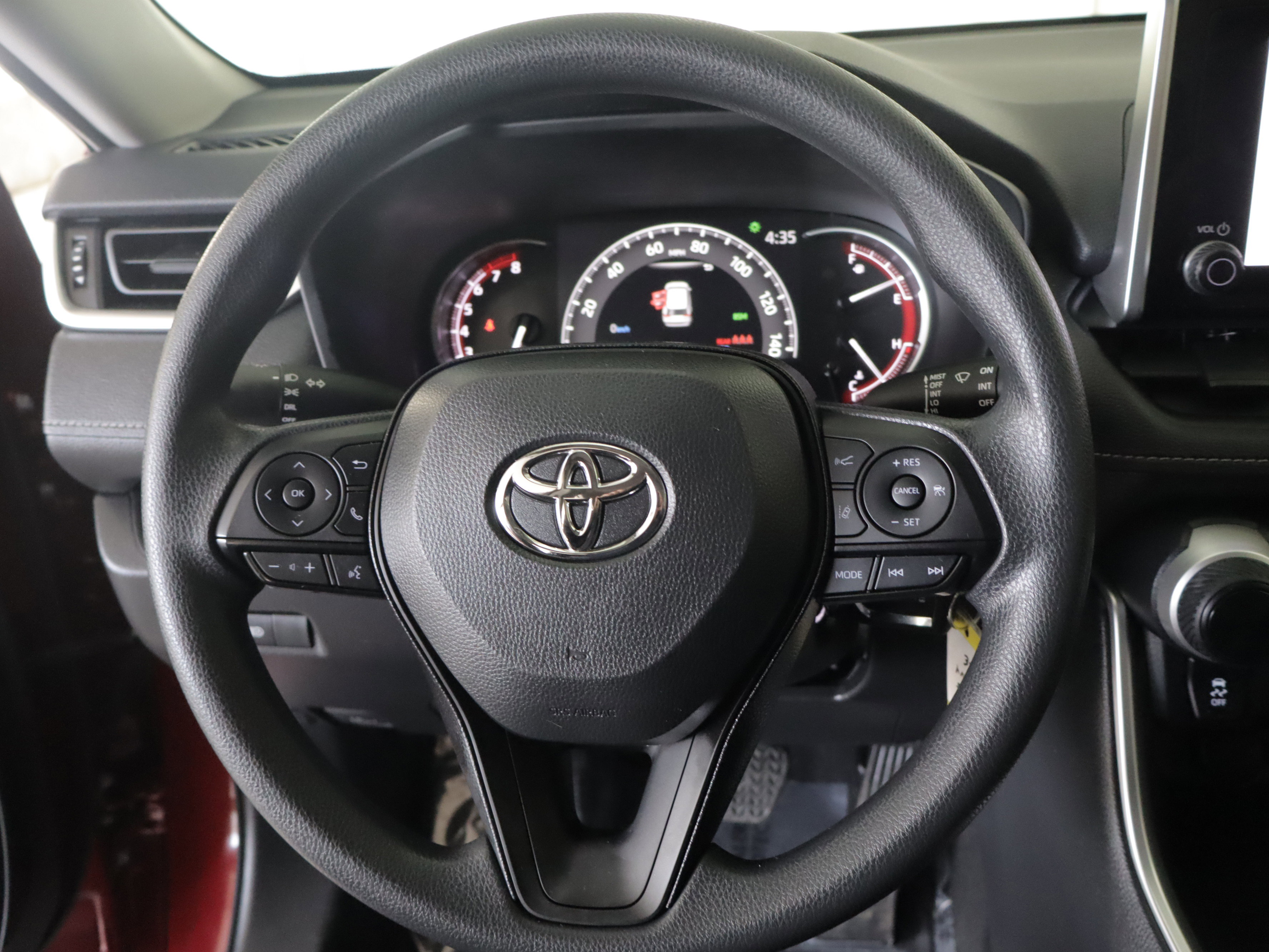 Used 2025 Toyota RAV4 LE image 12