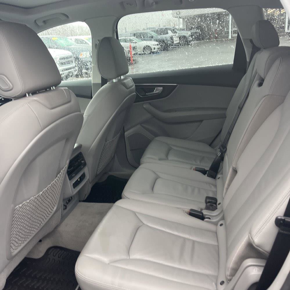 Used 2022 Audi Q7 Premium Plus w/ Premium Plus Package image 7
