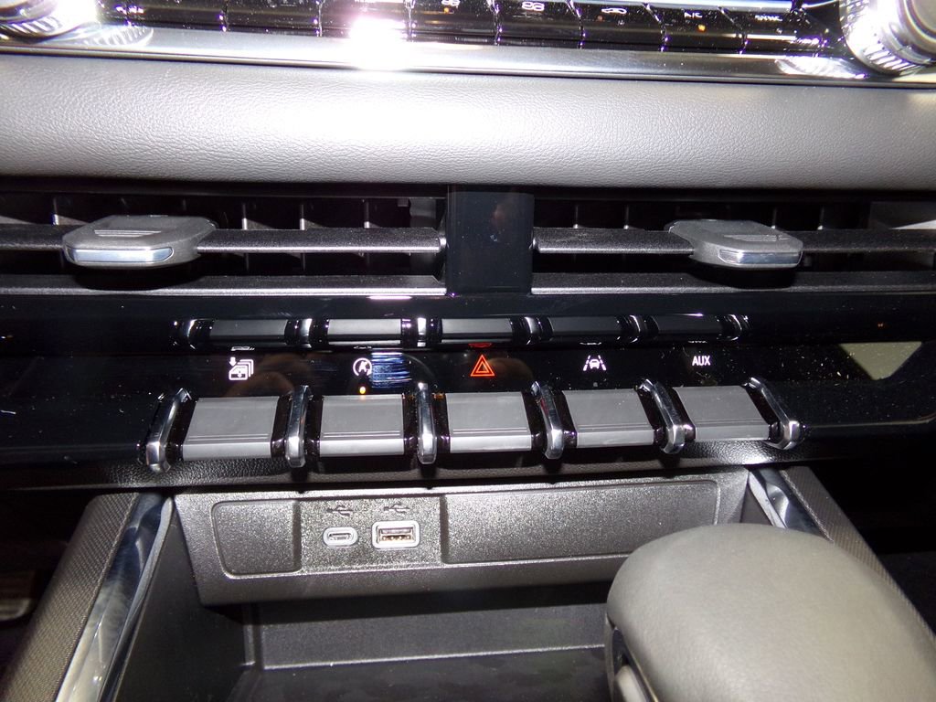 New 2025 GMC Canyon Elevation w/ Convenience Package image 20