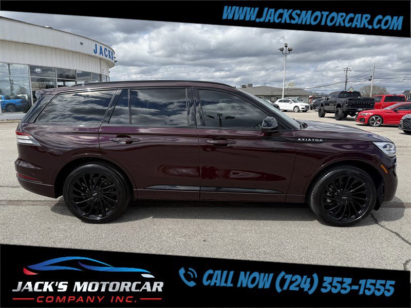 Used 2024 Lincoln Aviator Reserve w/ Equipment Group 201A image 2