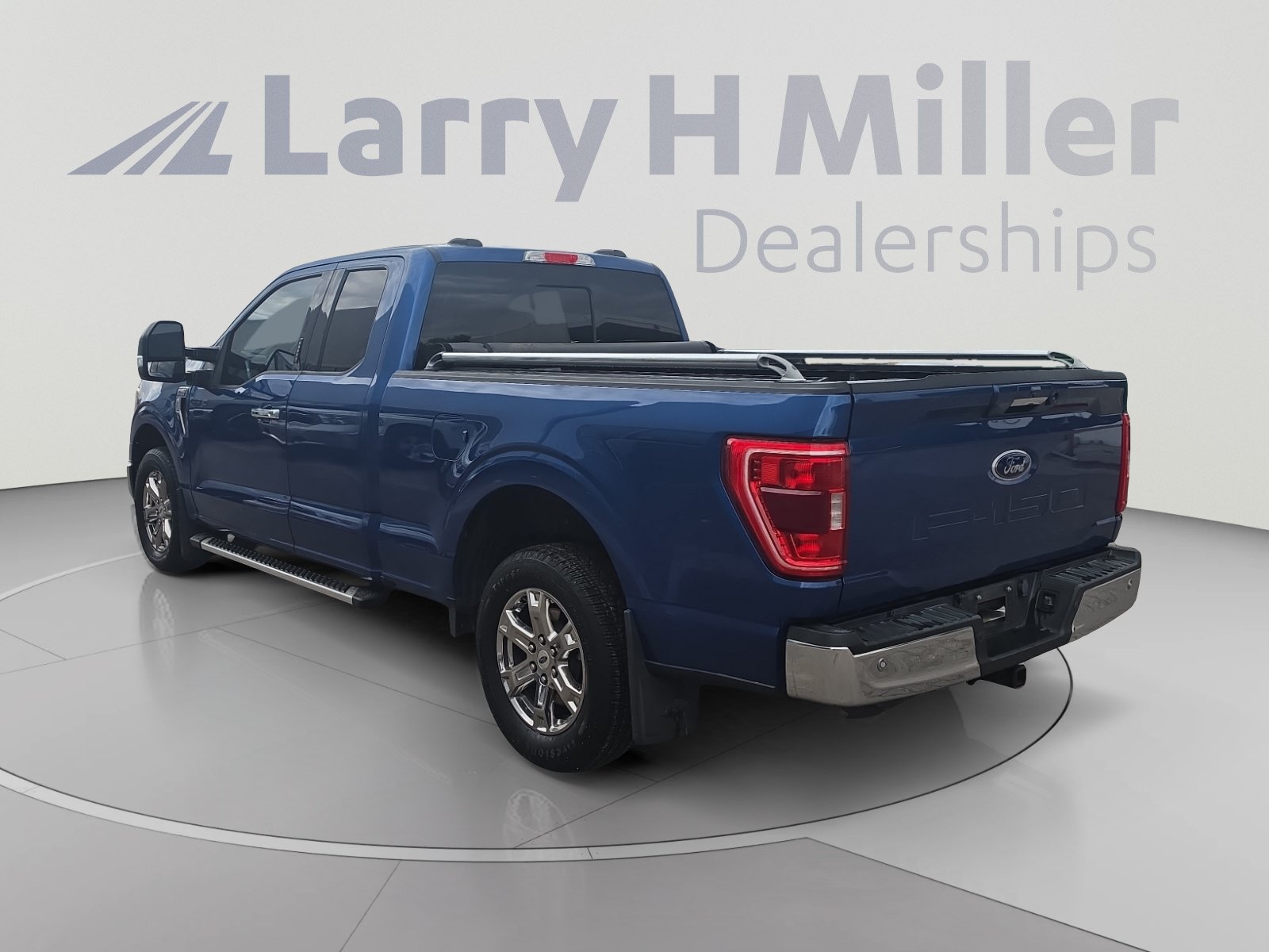 Used 2022 Ford F150 XLT w/ Equipment Group 302A High RWD image 3